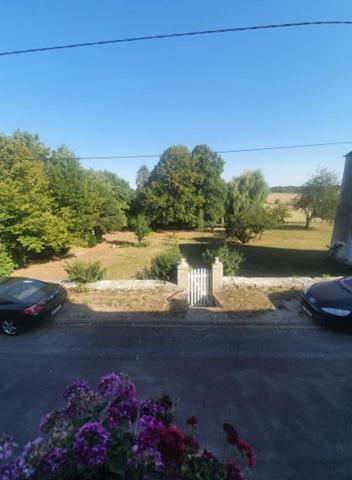 Chez Zoiseau Et Zoiseautte Bed & Breakfast Chassigny Bagian luar foto