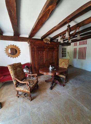 Chez Zoiseau Et Zoiseautte Bed & Breakfast Chassigny Bagian luar foto