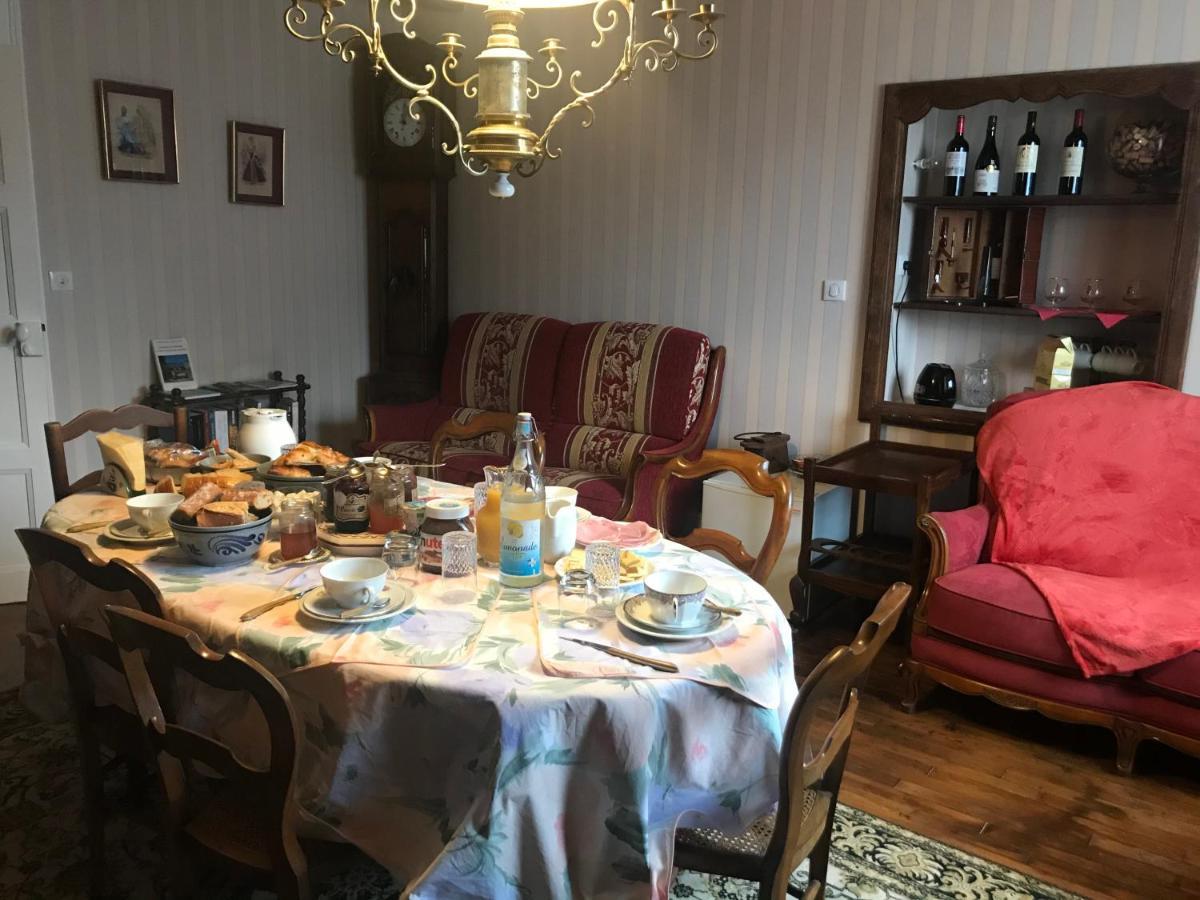 Chez Zoiseau Et Zoiseautte Bed & Breakfast Chassigny Bagian luar foto