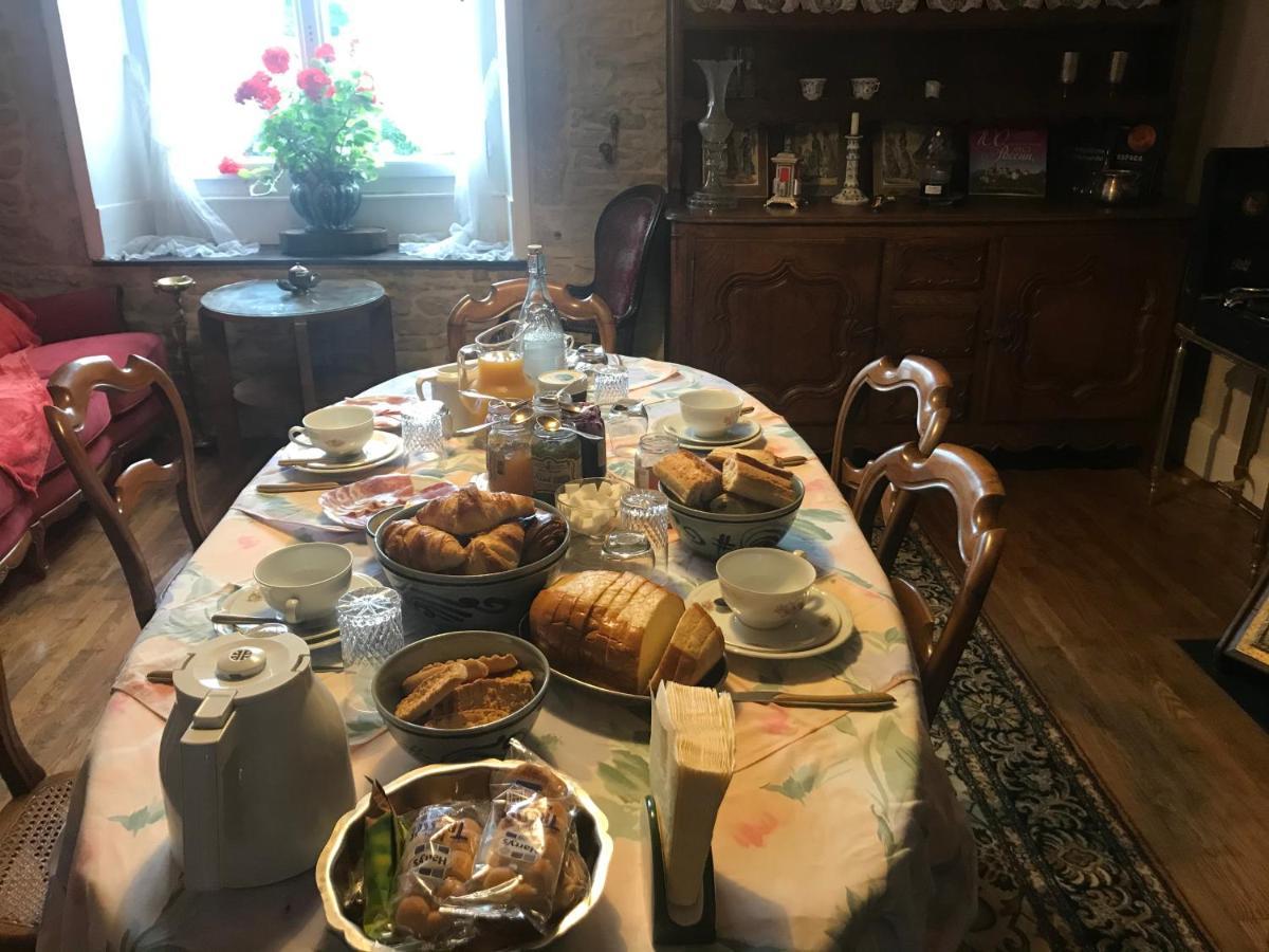 Chez Zoiseau Et Zoiseautte Bed & Breakfast Chassigny Bagian luar foto