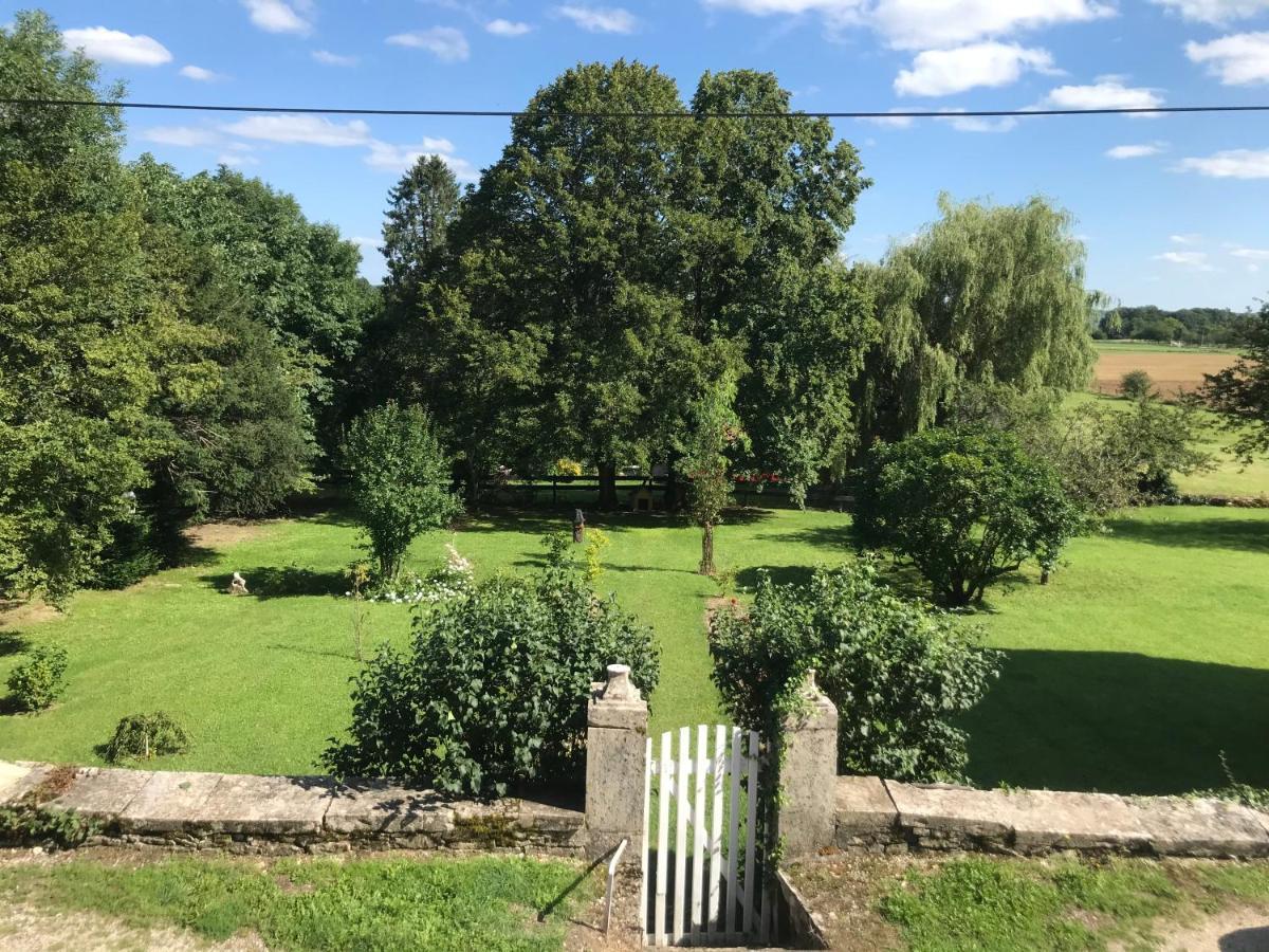 Chez Zoiseau Et Zoiseautte Bed & Breakfast Chassigny Bagian luar foto
